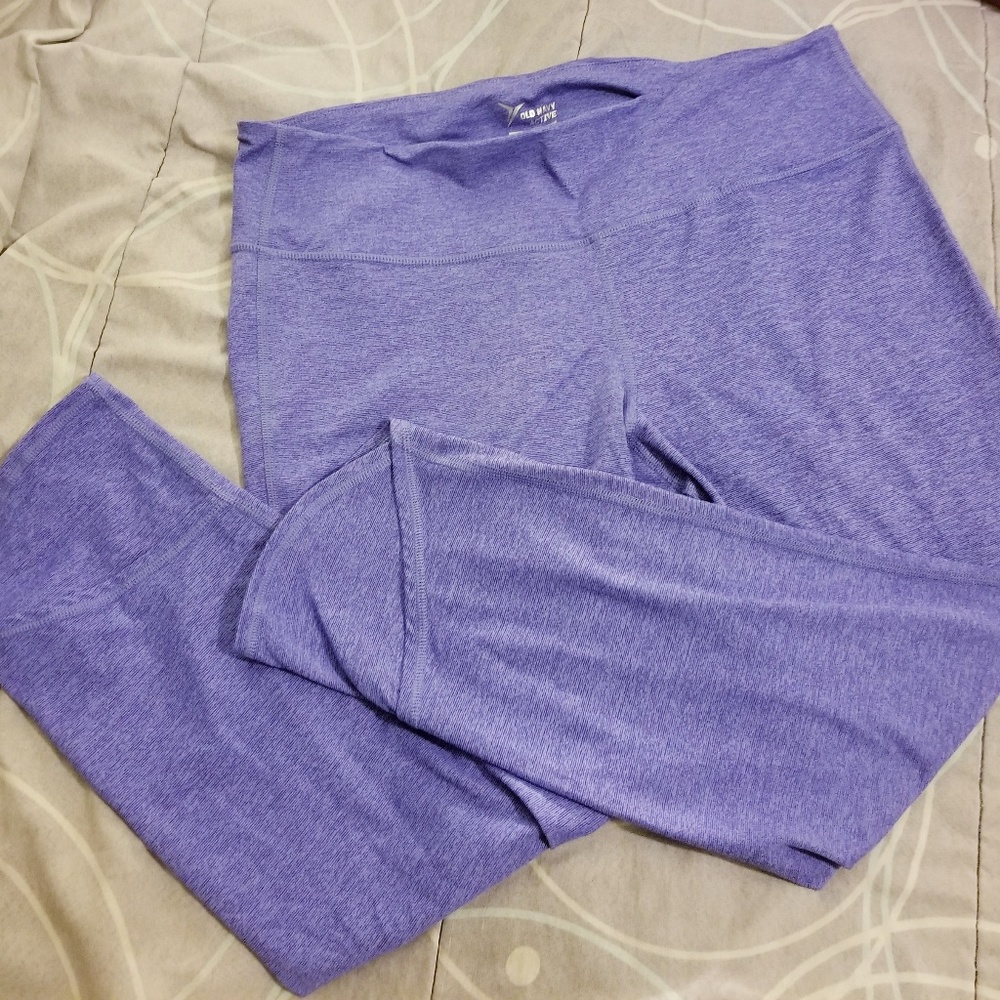 2 pairs Old Navy Go Dry Compression Leggings